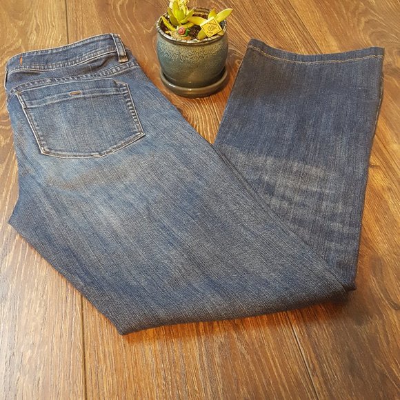 Tommy Bahama Bootcut Jeans Heritage Wash Sz 4 - Picture 1 of 8